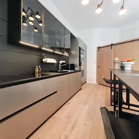 Luxury Omuntu Διαμέρισμα *